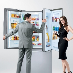 Фото как снять дверь у холодильника