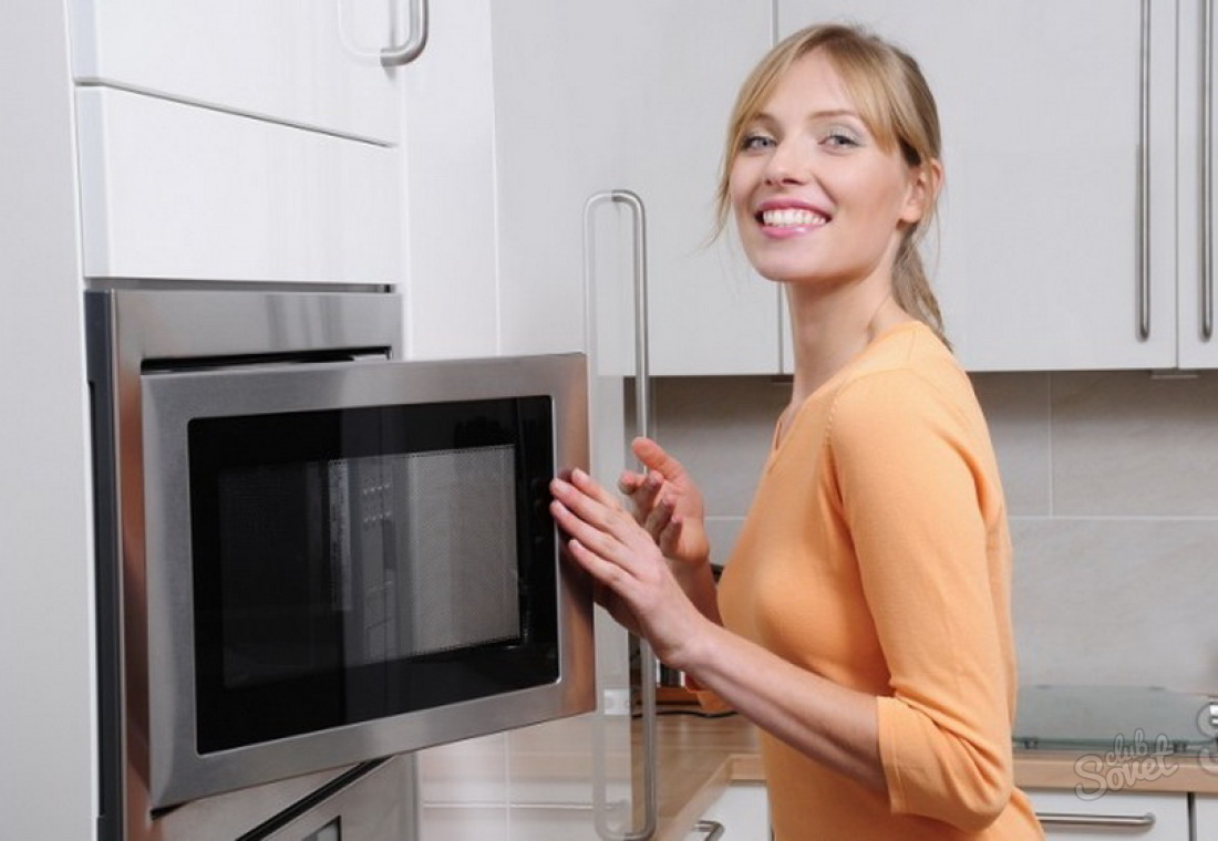 Cum să spălați cuptorul cu microunde