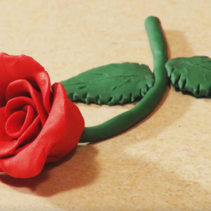 Photo comment faire une rose plasticine