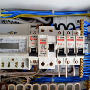 How to install the electric meter