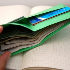 Foto Como fazer uma carteira de papel