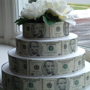 Фото как сделать торт из денег