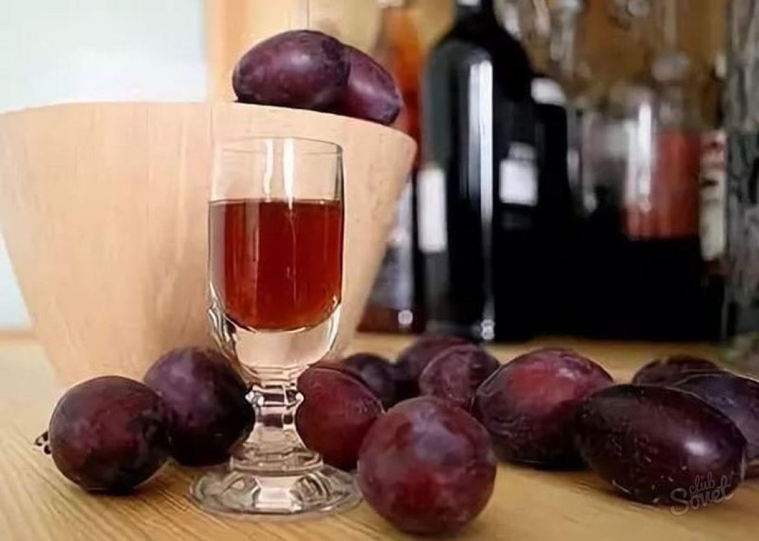 Anggur dari prem di rumah resep sederhana