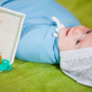 Foto Come ottenere il certificato di nascita di un bambino