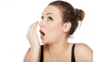 Як боротися з запахом з рота
