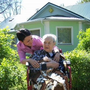Fotografija kako napraviti skrbnik starijih osoba