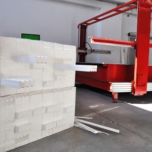 Stock Foto Machine for cutting foam - how to make
