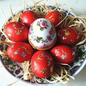 Stock Foto Comment donner des œufs de Pâques