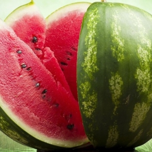 Hur man sparar vattenmelon till det nya året