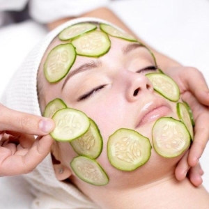 Cucumber face mask
