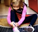 วิธีการสอนเด็กผูกเชือกรองเท้า