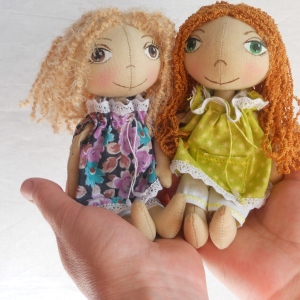 Foto Como costurar uma boneca com suas próprias mãos