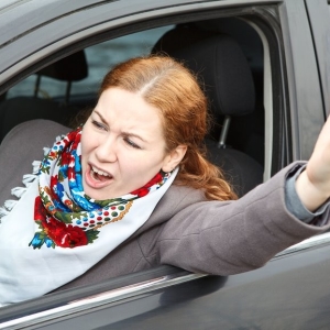 Снимка как да се избегне агресията шофиране