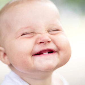 Stock Photo Gel für Zahnfleisch beim Kinderkrankheiten, wie benutzt man