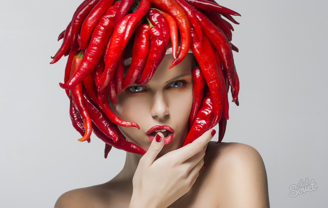 Maska s červeným růstem vlasů