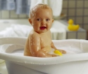 Как да се къпят бебето новородено бебе