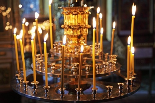 Candle-in-Temple