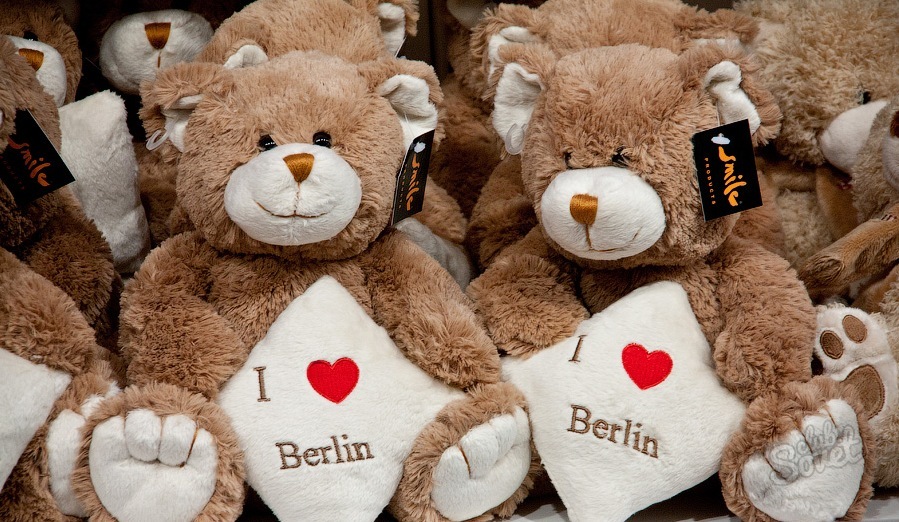 რა მოაქვს ბერლინში- plush bears