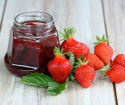 How to cook a strawberry jam?