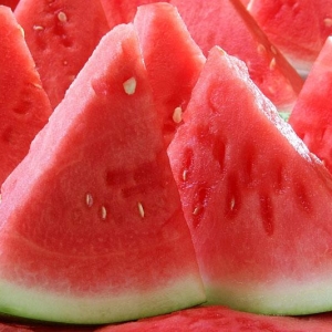 Foto hur man klippte vattenmelon vackert