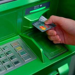 چگونه پول را از کارت Sberbank دریافت کنید
