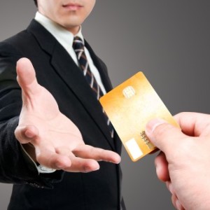 عکس چگونه یک کارت اعتباری را رها کنید