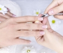 How to make edged manicure