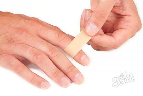 How to treat an abscess on his finger
