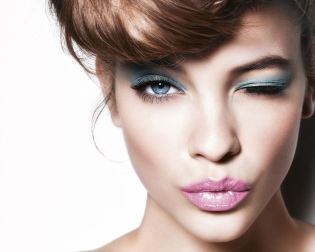 Cara mengurangi hidung dengan makeup