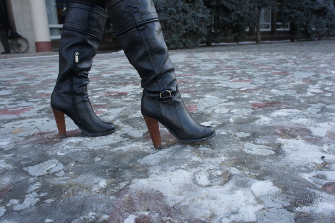 Kaj storiti, da čevlji ne zdrsnejo v zimskem času?
