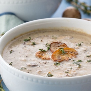 Photo How to cook mushroom soup from champignons?