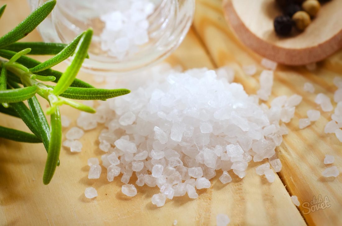 Come rimuovere il sale dal corpo