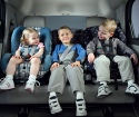 Как да се определи детски седалки за автомобил