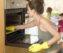 How to clean the oven from fat and nagar