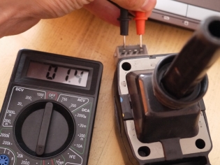Hogyan lehet ellenőrizni a multiméter gyújtótekercs