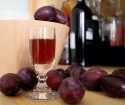 Vin från plommon hemma enkelt recept
