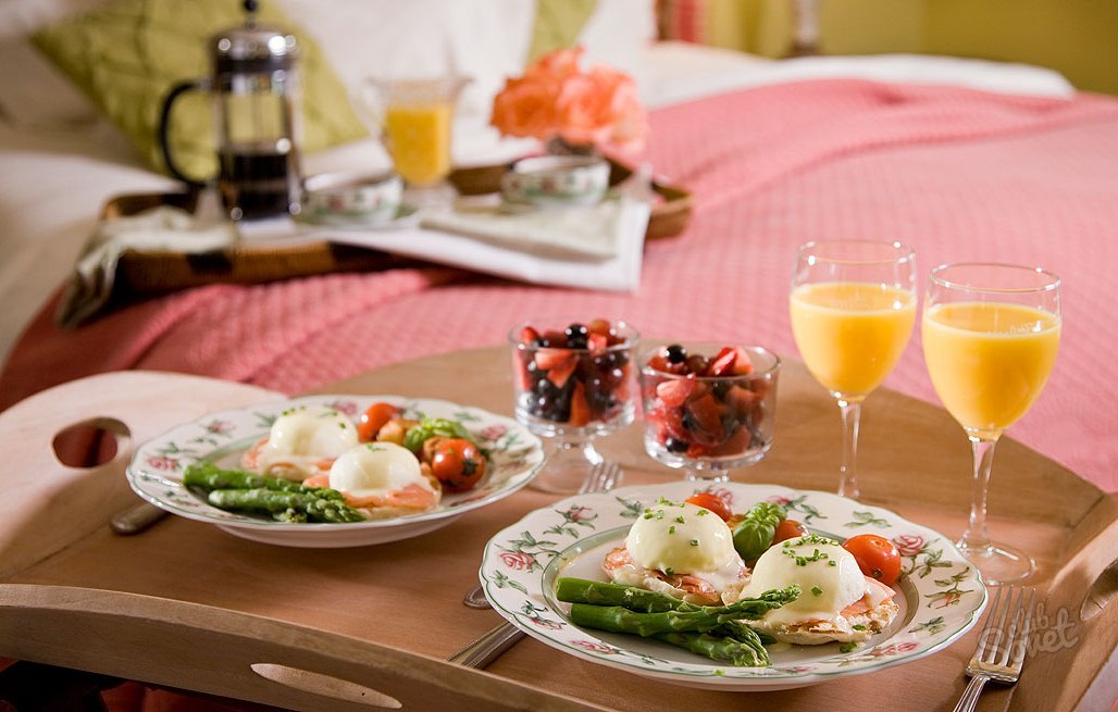 Завтрак в постель 1 2. Романтический ужин сервировка. Красивый завтрак. Красиво сервированный завтрак. Шикарный ужин.
