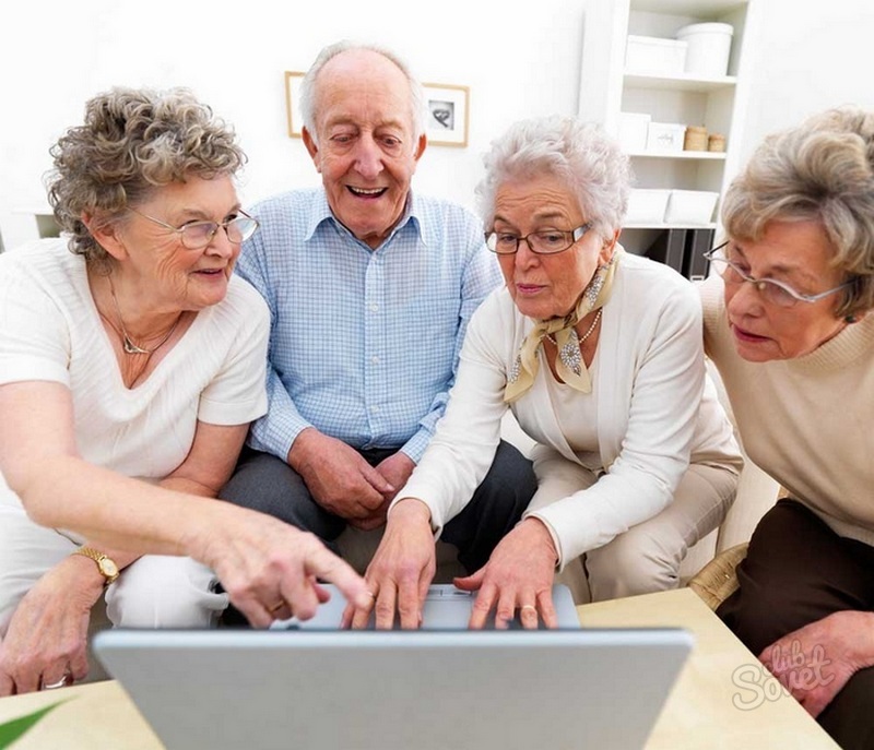 Pensionarii pe computer