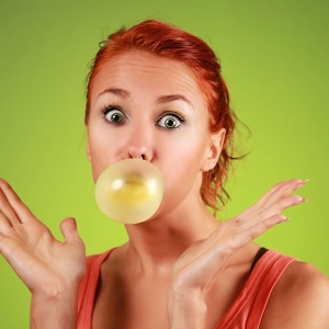 How to inflate bubbles from chewing