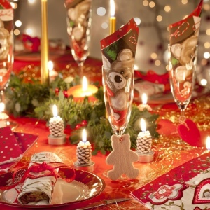 Foto Como decorar uma mesa festiva