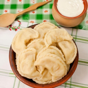 Stock Foto How to cook dumplings with potatoes