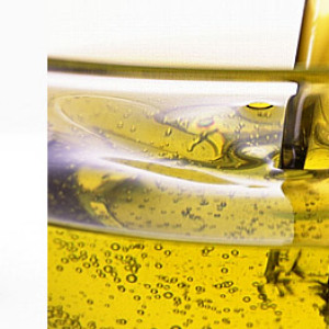 What uses vaseline oil