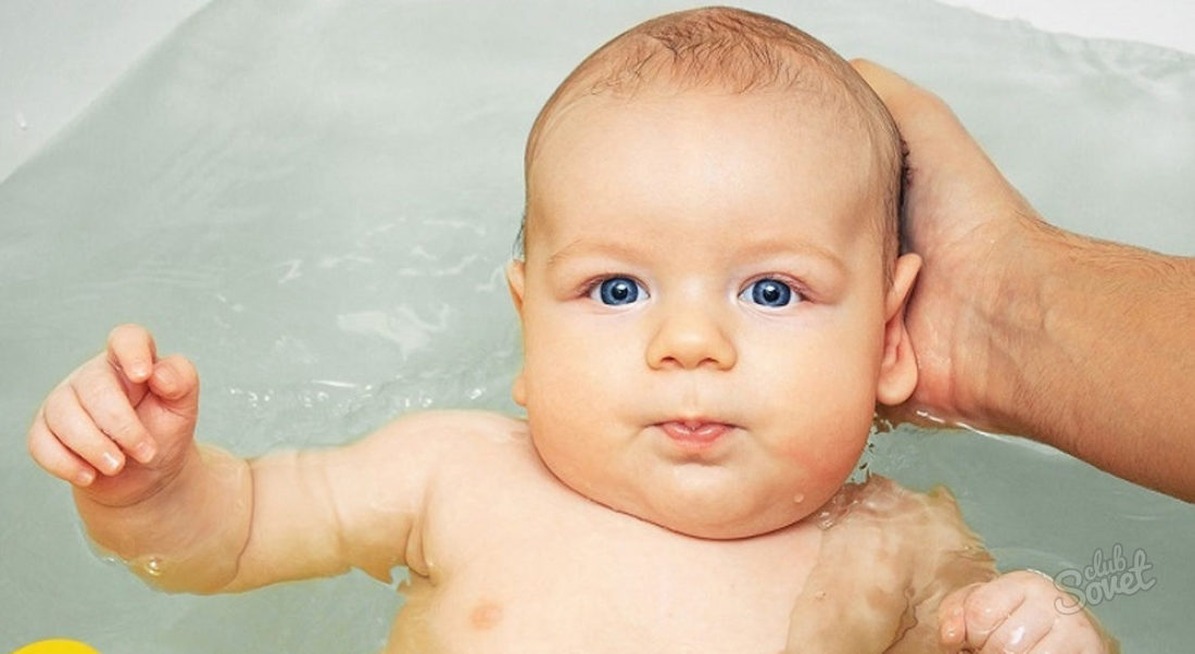 Wie oft baden neugeborenes Baby