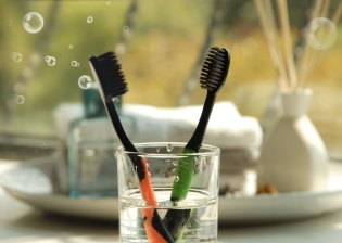 Bamboo tandborste hur man använder