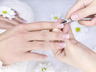 How to make edged manicure