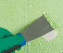 Как да премахнете боя от стената