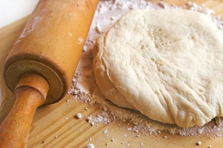 How to make dough without eggs?