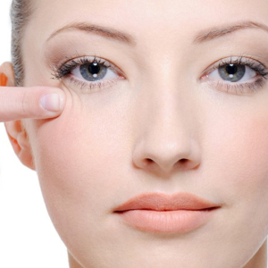 How to remove wrinkles under the eyes