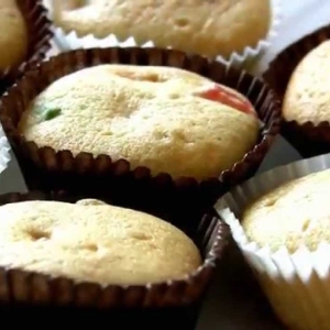 Cupcakes in Molds - Simple Recipes