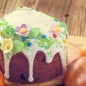 How to decorate cake mastic